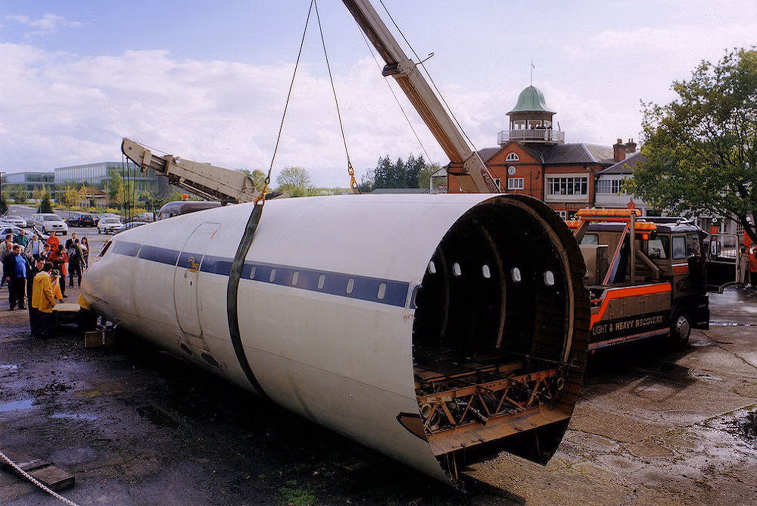 Concorde cockpit delivery